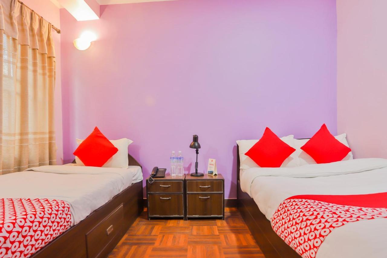 Oyo 720 Lekali Homes And Restaurant カトマンズ エクステリア 写真