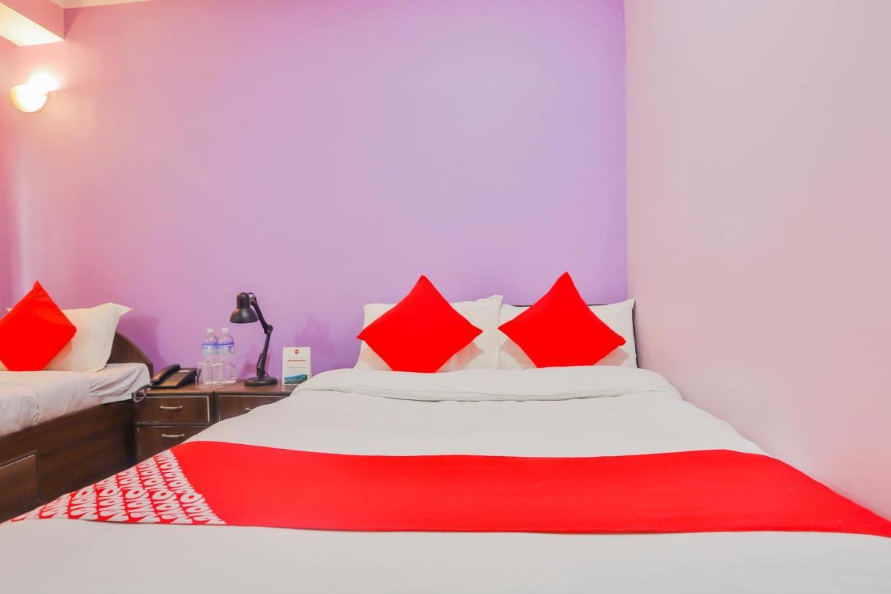 Oyo 720 Lekali Homes And Restaurant カトマンズ エクステリア 写真