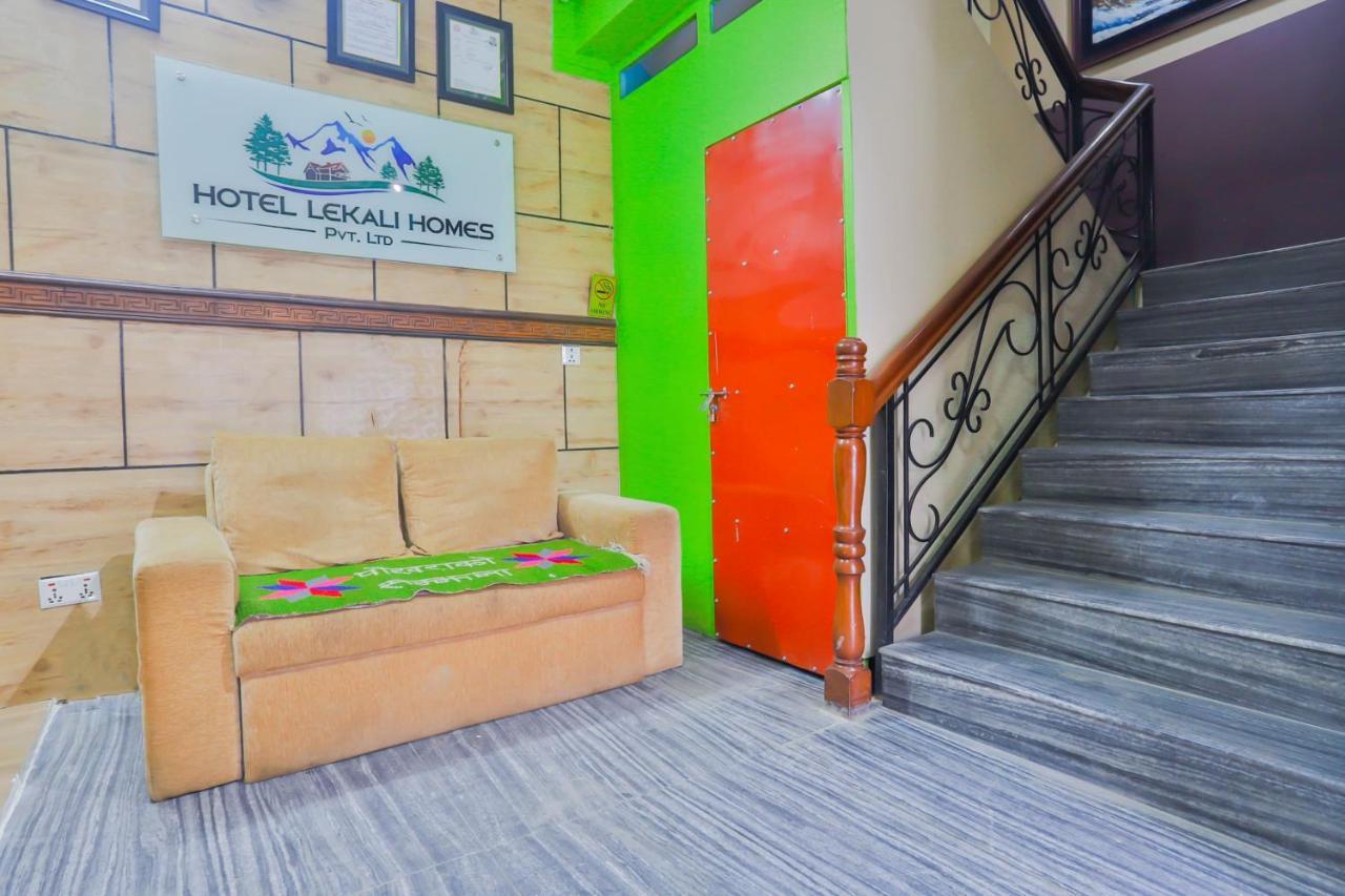 Oyo 720 Lekali Homes And Restaurant カトマンズ エクステリア 写真