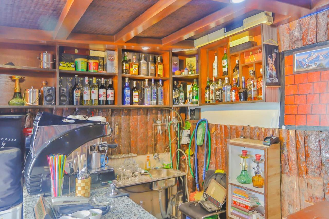 Oyo 720 Lekali Homes And Restaurant カトマンズ エクステリア 写真